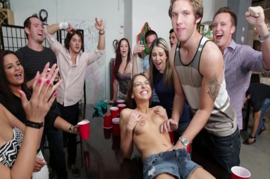 A parte perturbadora do melhor amigo se tornou uma festa rebelde