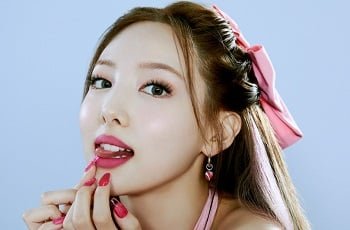 Um vídeo de Nayeon duas vezes é fazer sexo com um chefe foi lançado online